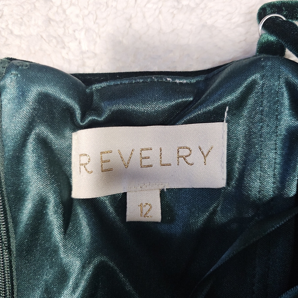 Revelry Rory Velvet Dress Size 12 - Picture 6 of 10